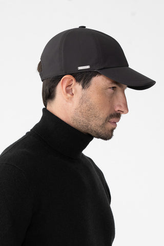 Cappello in tessuto tecnico