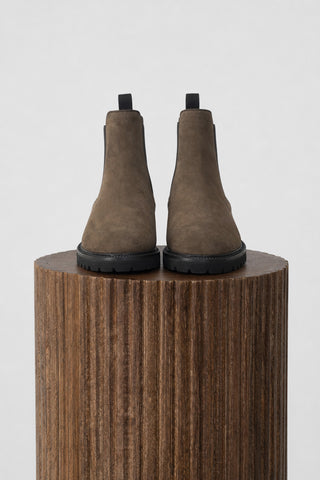 Chelsea Boots in suede